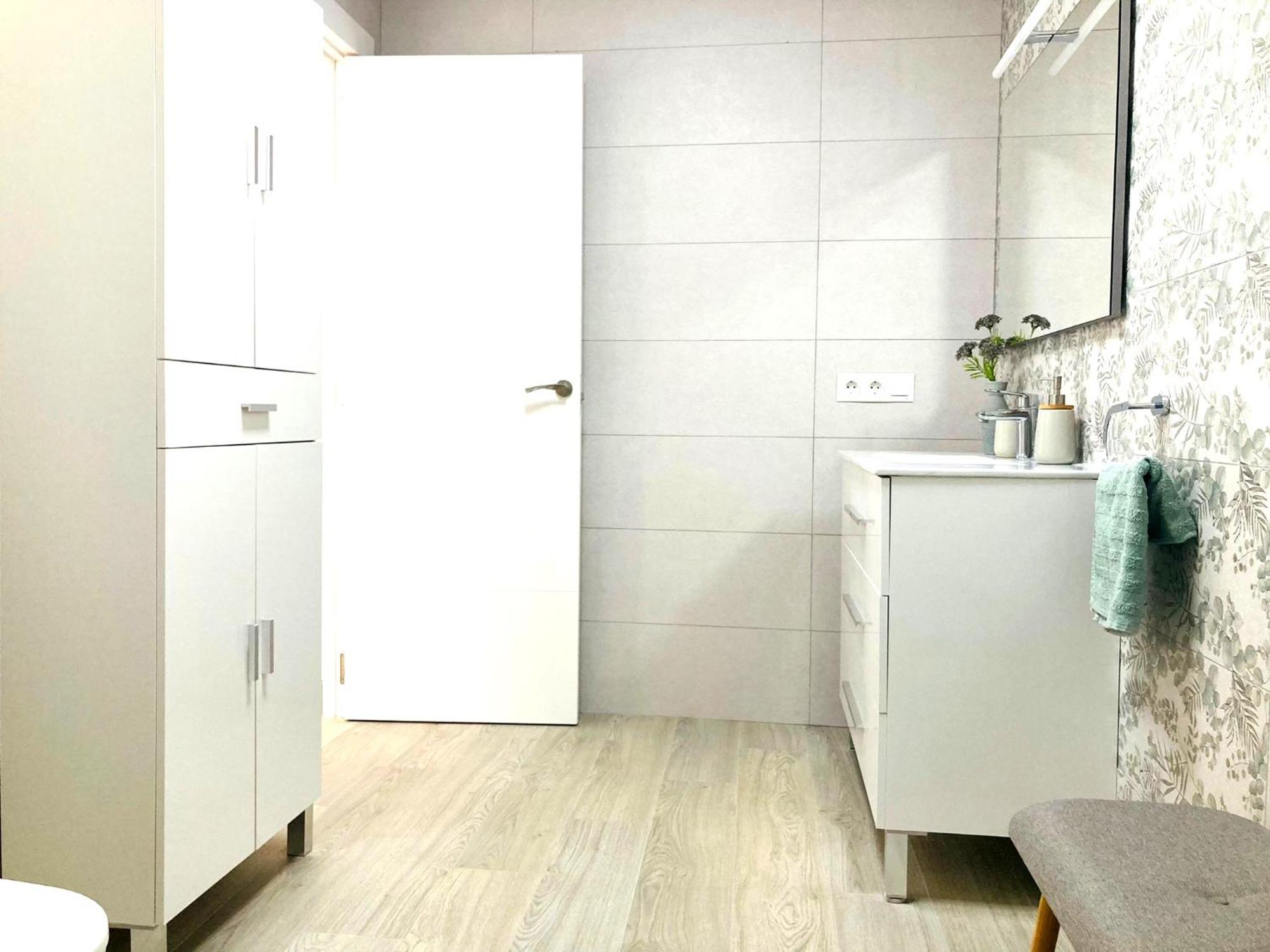 Apartamento Entero Con Solarium En Sabinillas, Con Piscina Y Al Lado Del Puerto De La Duquesa مانيلفا المظهر الخارجي الصورة